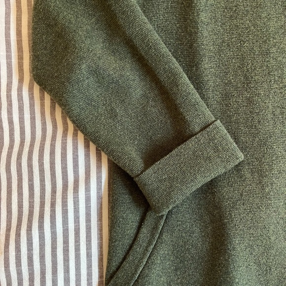 green J.CREW cardigan - Picture 7 of 8